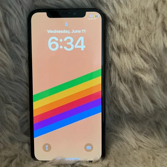 Apple Black Smartphone. $110 IF YOU BUY TODAY - Picture 6 of 6